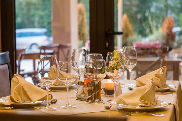 Top 4 Services of an Upscale Dining Restaurant